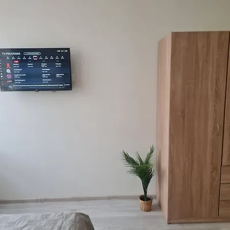 Taikos 9, Free Parking Apartment