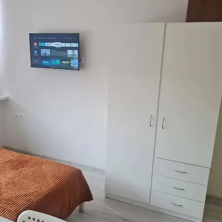 Taikos 9, Free Parking Kłajpeda